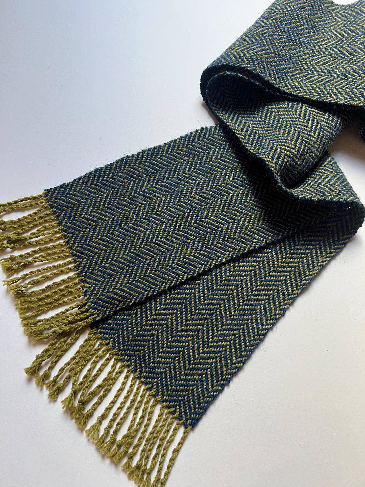 Handwoven Wool Roman Belt: Herringbone Weave Fascia Ventralis