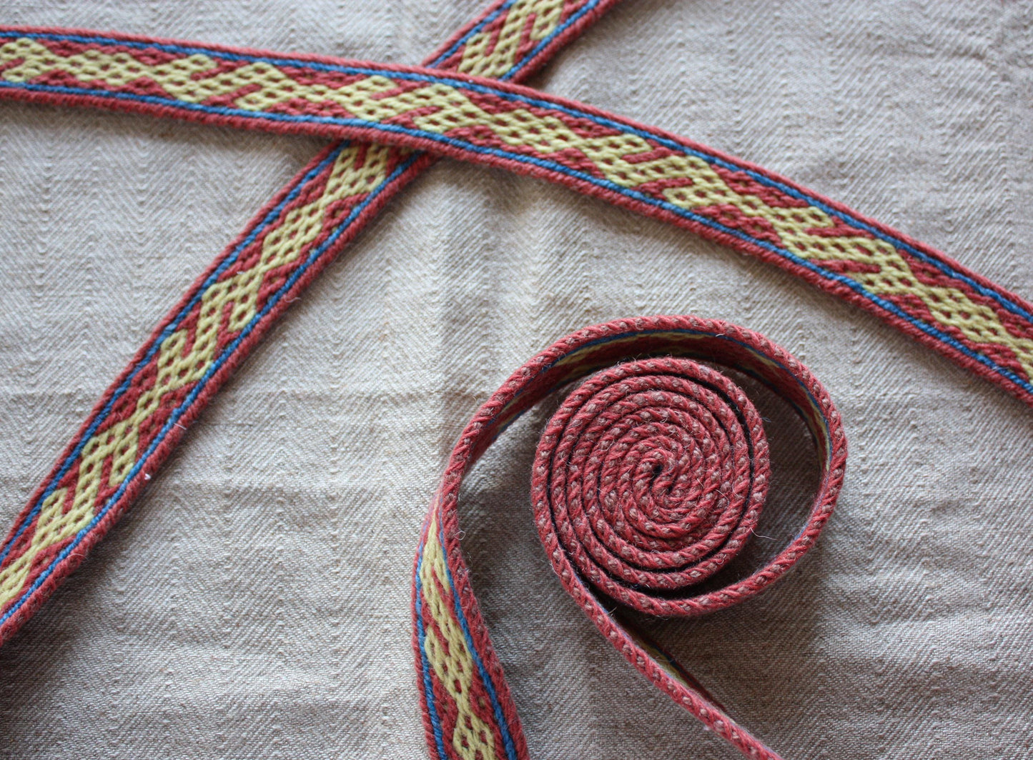 BALTIC HANDWOVEN BELT, medieval Costume Accessory, Middle Ages, indigo, madder, reseda natural dyed